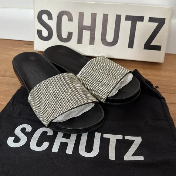 Schutz x REVOLVE Kallana Slide in Black